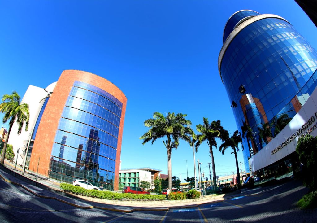 Alece anuncia nova convocação de aprovados no concurso de 2021 para posse em fevereiro