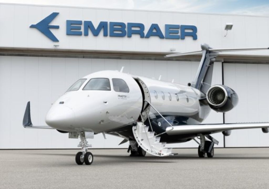 Embraer bate recorde histórico com carteira de pedidos de US$ 31,6 bilhões no final de 2025