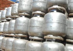 Plenário da Câmara dos Deputados aprova medida provisória que cria o Programa Gás do Povo com botijão gratuito