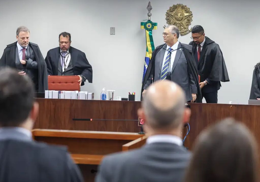 Fachada do Supremo Tribunal Federal durante julgamento do caso Marielle Franco.