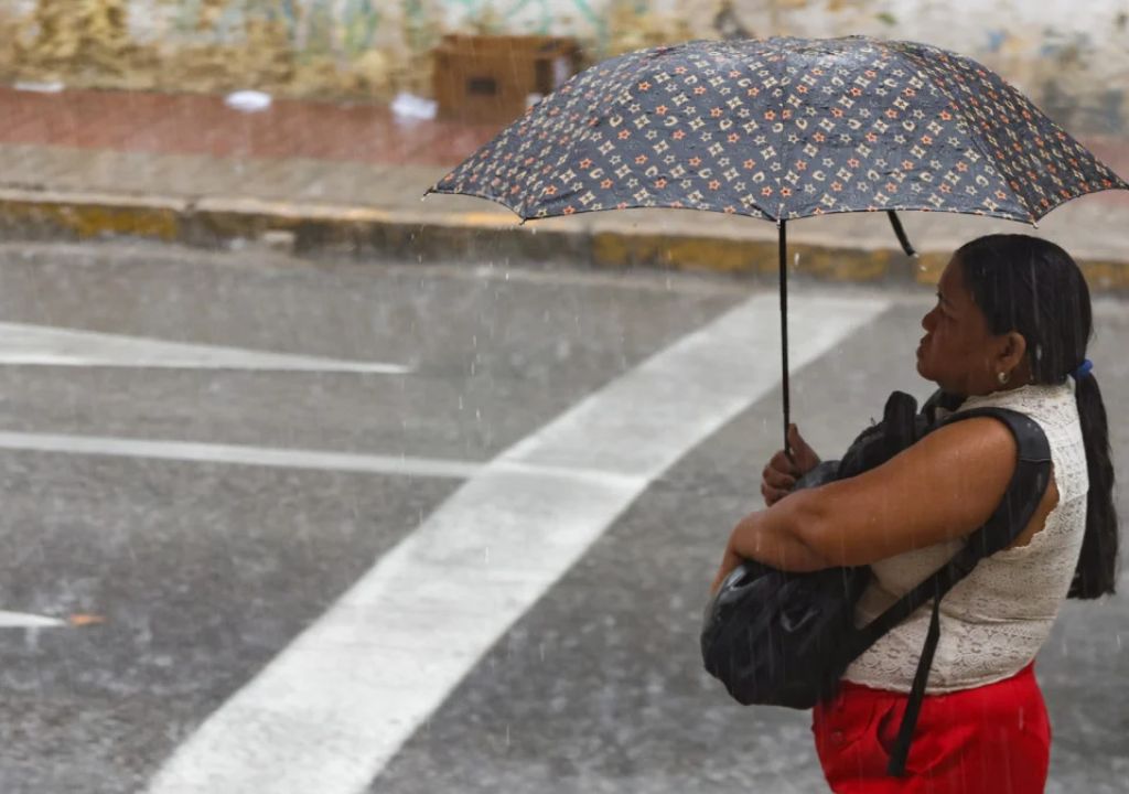 Inmet alerta para chuvas intensas em 96 cidades do Ceará