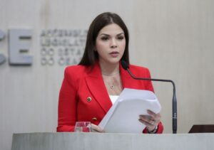 Projeto de lei quer cartazes contra assédio em festas e eventos no Ceará