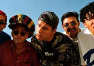 Homenagem aos Mamonas Assassinas com plantio de árvores no BioParque de Guarulhos após exumação dos músicos