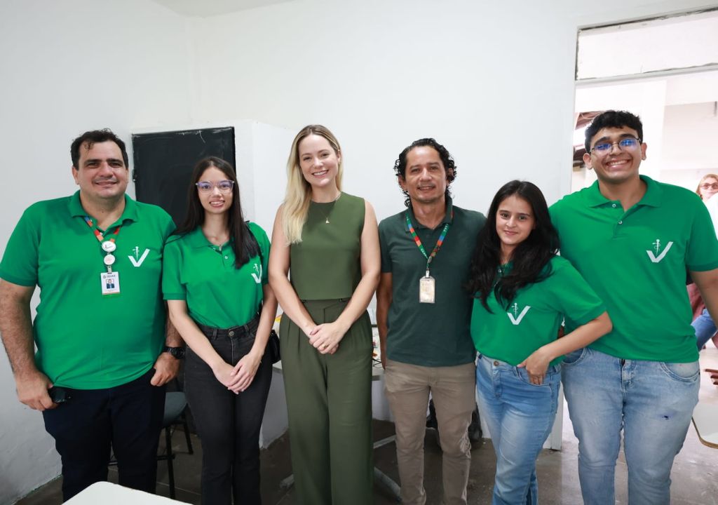 representantes da assembleia legislativa e do hospital veterinário da uece durante visita institucional para fortalecer parceria pela causa animal