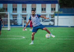 Felipe Jonatan durante partida pelo Fortaleza antes de acertar com o Coritiba