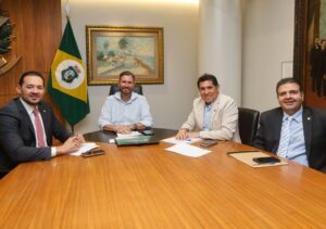 Sessão da Assembleia Legislativa do Ceará que aprovou medalha Ariosto Holanda