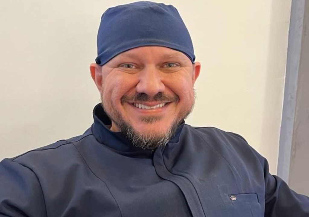 Dentista cearense em formação internacional em Barcelona