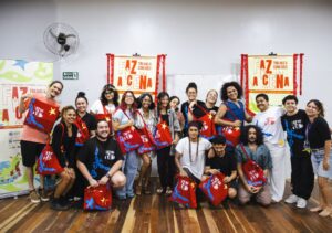 Estudantes em formação artística no Hub Porto Dragão