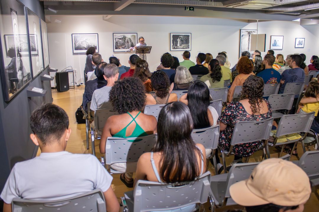 Público participa de concerto do Projeto Lumières e atividades de acessibilidade no Museu da Fotografia Fortaleza.