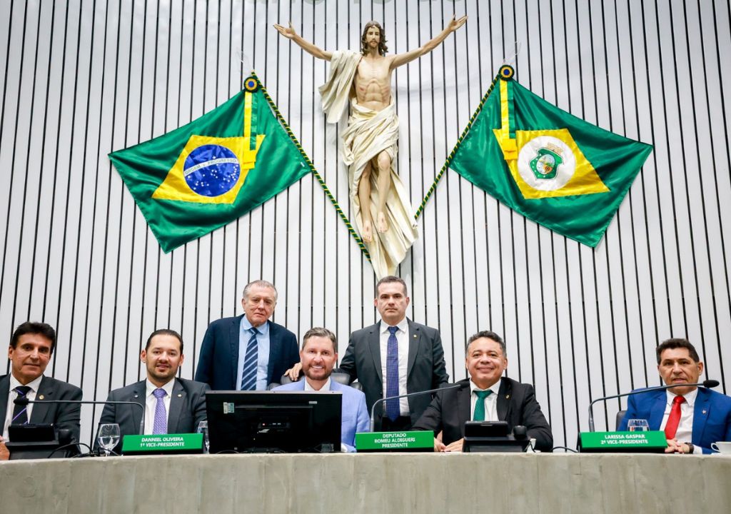 Deputados estaduais aprovam novo Código de Ética e Decoro Parlamentar da Assembleia Legislativa do Ceará.
