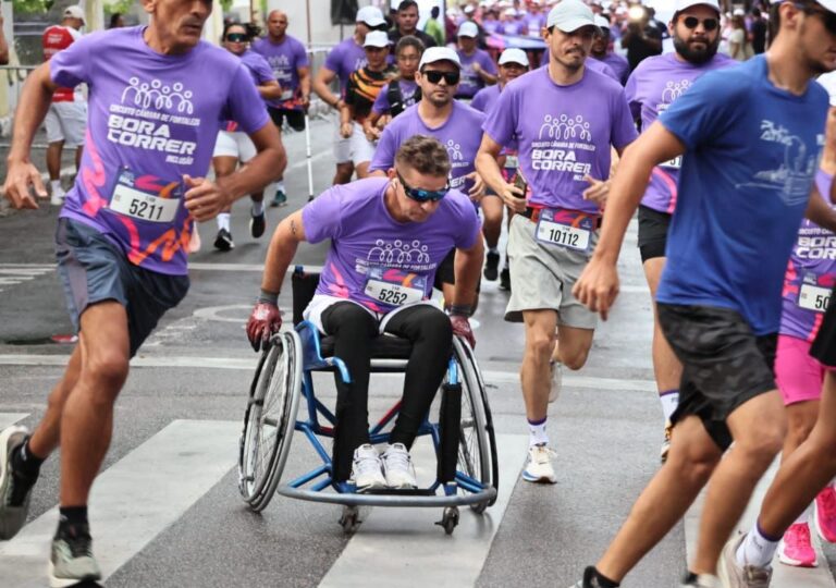 Participantes durante etapa do Circuito Bora Correr promovido pela Câmara Municipal de Fortaleza.