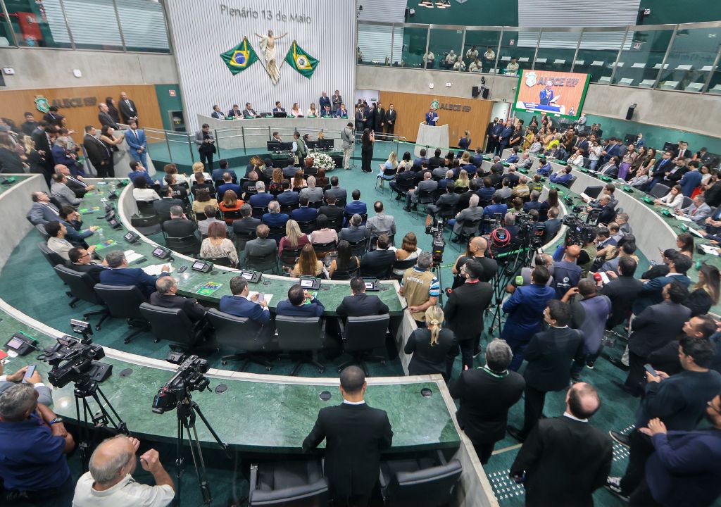 Plenário da Assembleia Legislativa do Ceará durante aprovação do novo Código de Ética Parlamentar.