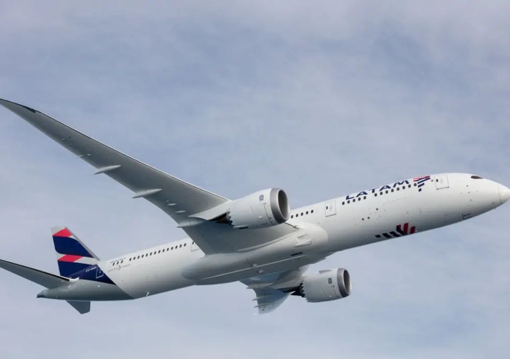 Aeronave da Latam em operação na rota internacional entre Fortaleza e Lisboa.