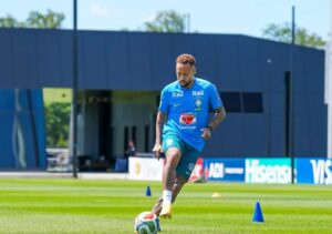 Neymar participa de treino completo da Seleção Brasileira durante a Copa do Mundo de 2026