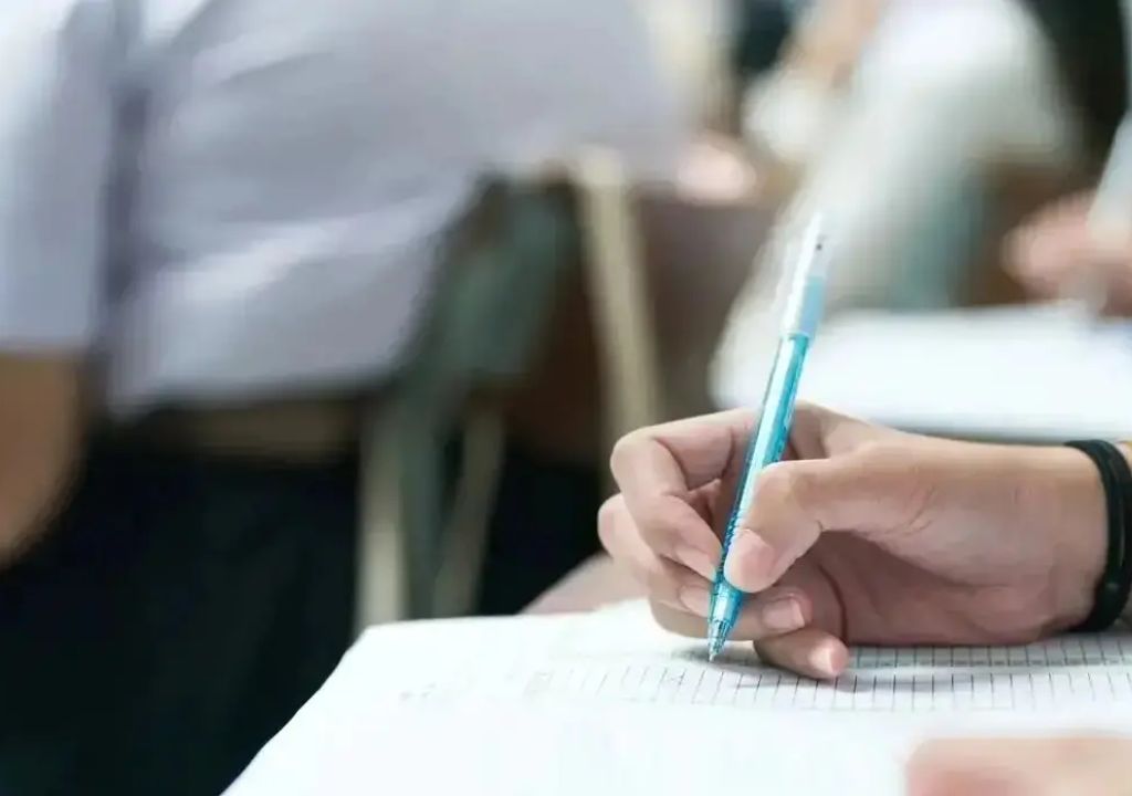 Prefeitura de Forquilha abre concurso público com vagas para diversos cargos.