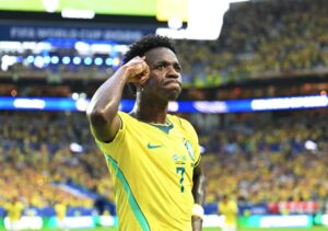 Uniforme da Seleção Brasileira definido para o jogo contra o Japão na Copa do Mundo.