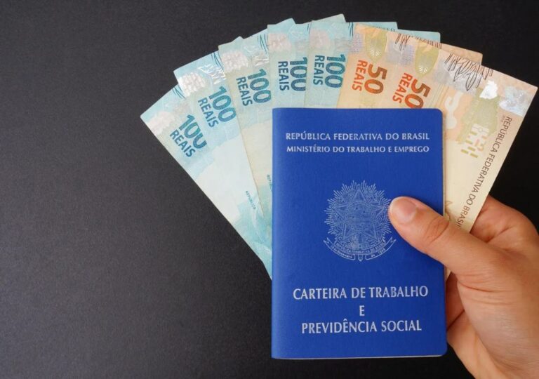 Salário mínimo pode subir para R$ 1.741 em 2027