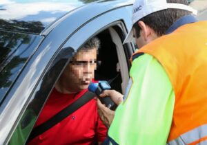Fiscalização da Lei Seca com teste do bafômetro em Fortaleza