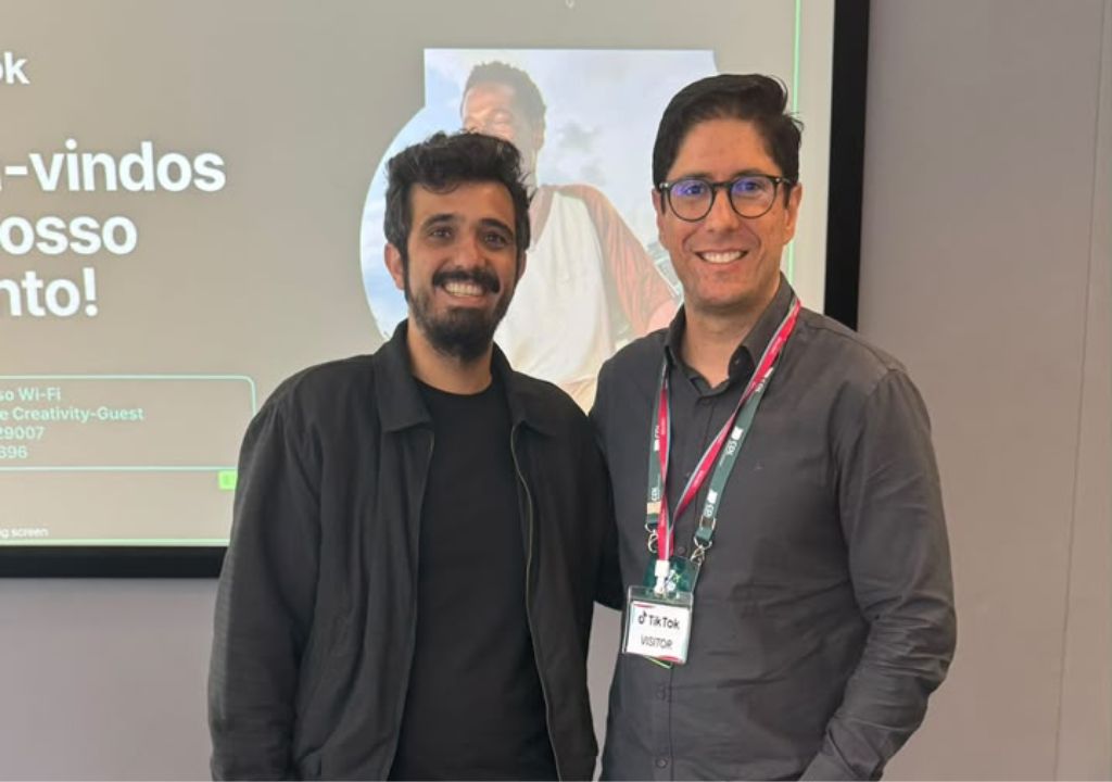 Renan Carvalho, CEO da BIGDOOH, durante missão empresarial sobre tendências digitais